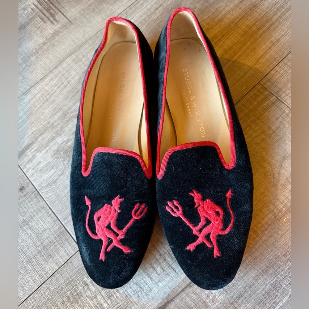 STUBBS & WOOTTON Red Devil Embroidered Black Velvet Loafer Shoes – Women’s US 9